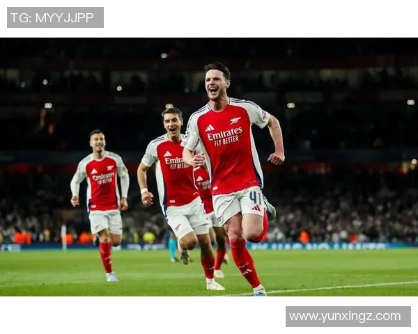 足球巨星化身街头路人惊喜现身引发球迷热议与欢呼