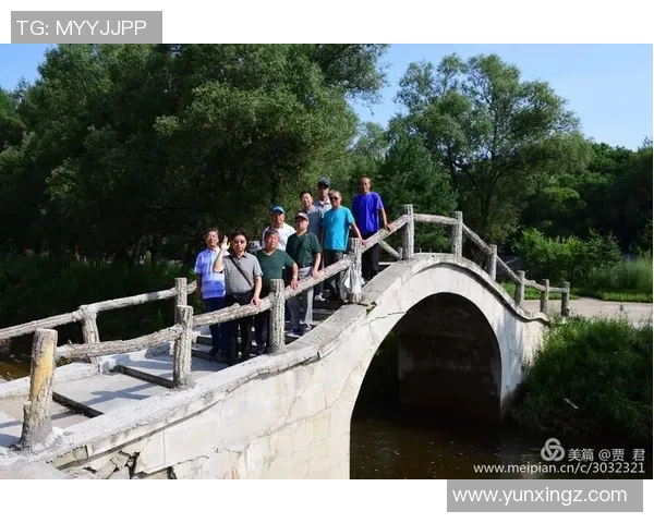 暴富梦想与足球明星的激情碰撞男生们的青春逆袭之路